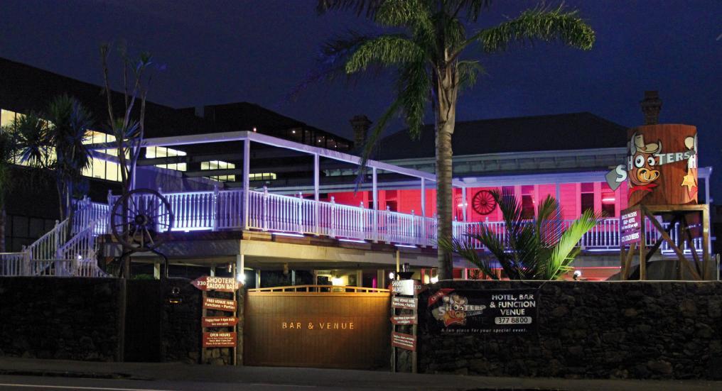 Shooters Saloon Hotel & Cabins โอ๊คแลนด์ ภายนอก รูปภาพ
